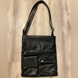 ILI New York Black Leather Messenger Bag VTG Crossbody Purse Handbag Organizer